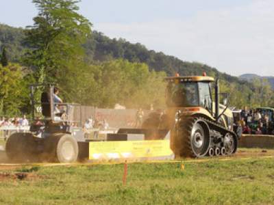 tractor-sdaz-2010-234